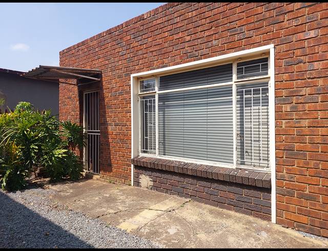 82M² OFFICE TO LET IN MEYERTON CENTRAL
